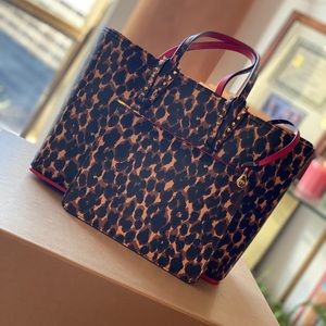 CHRISTIAN LOUBOUTIN  leopard small Cabata tote